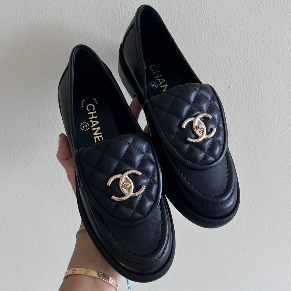 Chanel Black Leather interlocking CC Logo Loafers